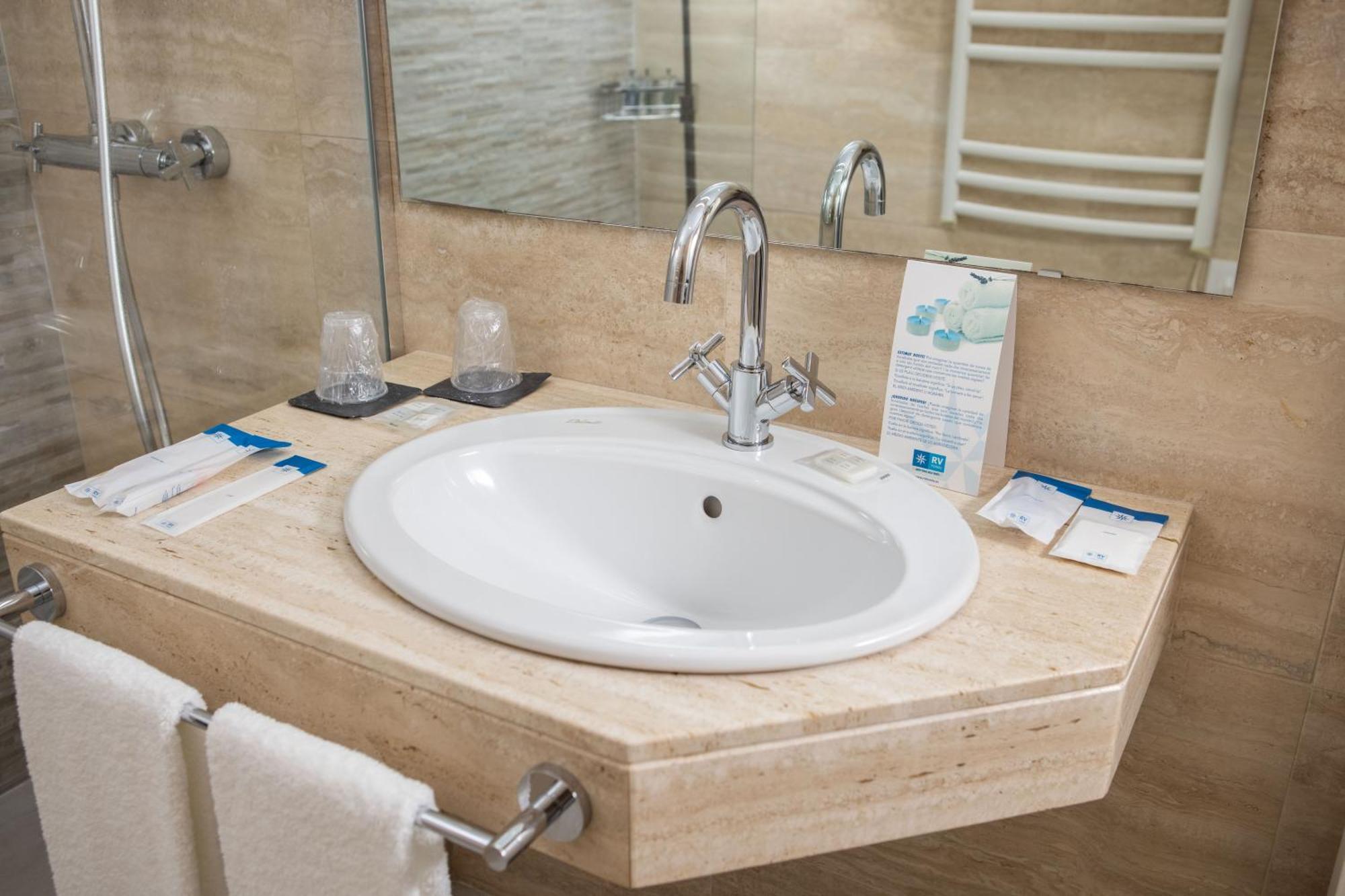 Rvhotels Broquetas Termal 3* Caldes De Montbui